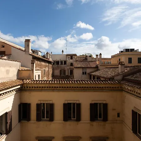 Iflat Vatican & Navona Brand New Chic Апартаменты *